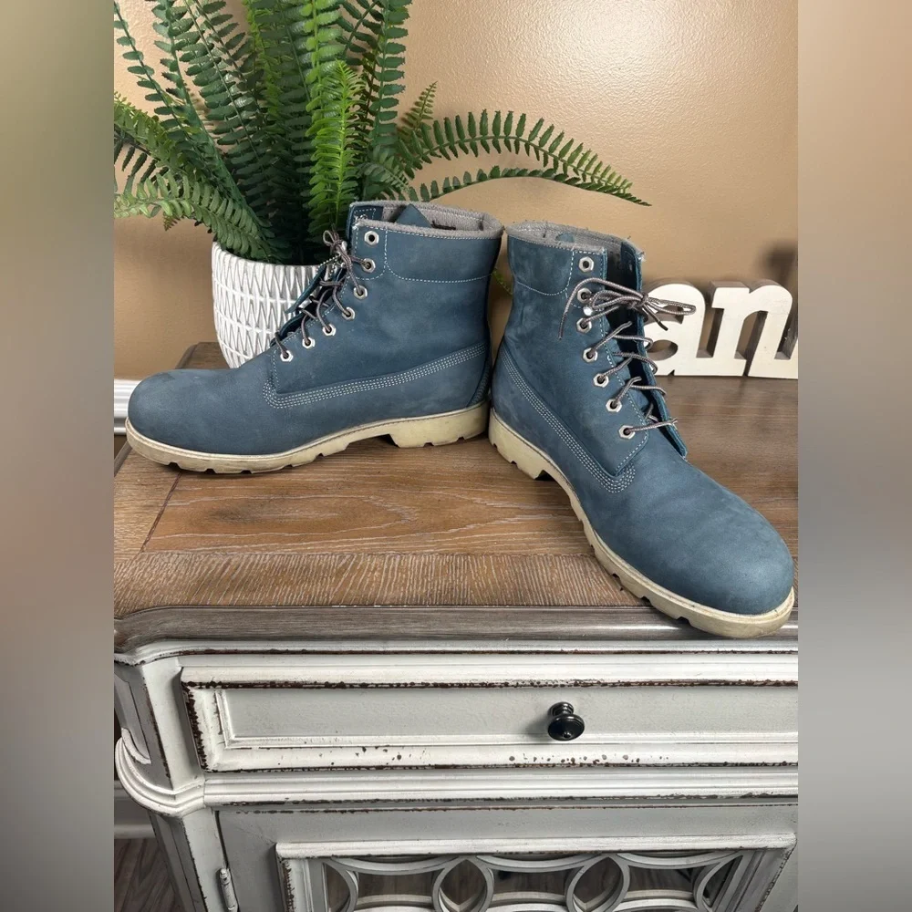 Timberland Premium 6-Inch Waterproof Boots in a blue suede colorway size 13
